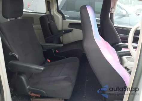 2011 Dodge Grand Caravan Crew z USA, uszkodzony, nr VIN 2D4RN5DG2BR707268